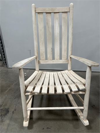 OFFSITE VINTAGE RUSTIC WOODEN ROCKING CHAIR - NEEDS A LITTLE TLC