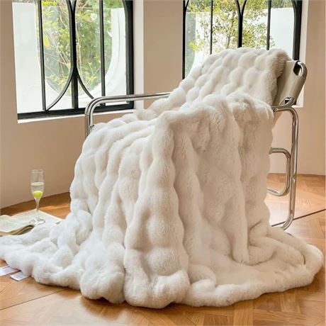 Luxury Faux Rabbit Fur Bubble Throw Blanket, Elegant White, Ultra Soft Plush 3D