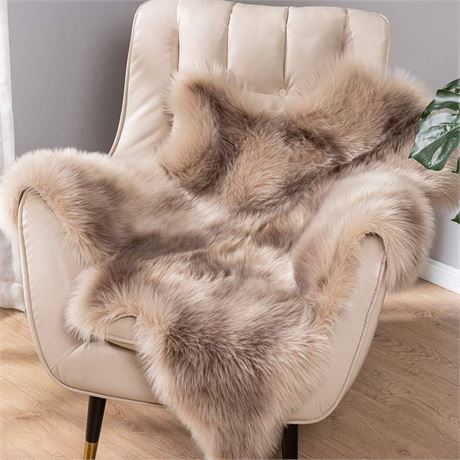 Carvapet Soft Fur Rugs Fake Reindeer Hide Area Rug Fluffy Faux Fur Carpet for