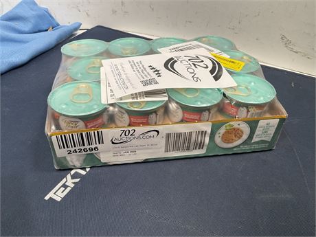 Fancy Feast Wet Cat Food, Medleys Wild Salmon Florentine With Garden Greens in