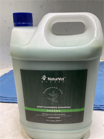NaturVet Professional Care Deep Cleansing Shampoo for pets 5L