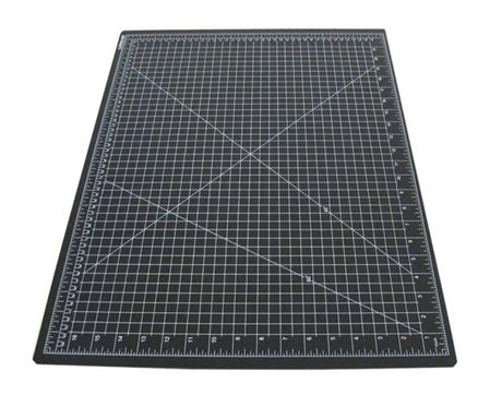 ARTIST'S BEST 18 x 24" (45.7 cm x 61 cm) | Self-Healing Black Cutting Mat |