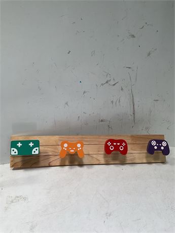 The Big One game-Shaped Wall Hooks, Multi