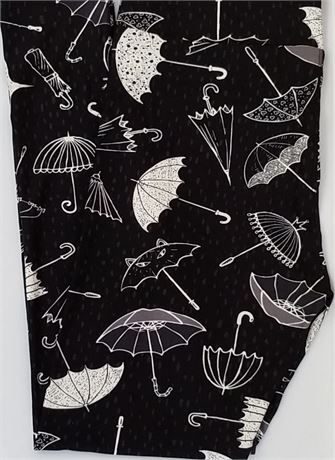 OS LuLaRoe One Size Leggings Umbrellas Rain on Black