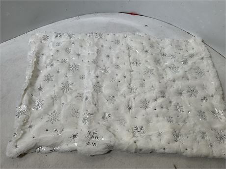 HAUSSY pillow covers for the holidays
