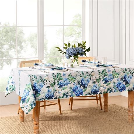 Elrene Home Fashions Hydrangea Bloom Floral Double Border Tablecloth, Multi,