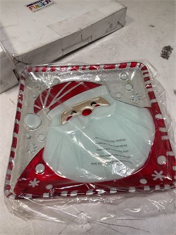 Lori Siebert for Silvestri Glass Fusion - Santa plate