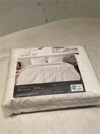3 PIECE DUVET SET cover King 3 piece Set. Duvet and two king shams.