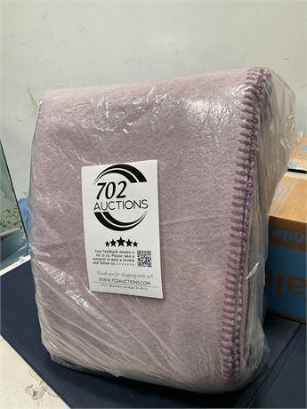 Mainstays 90inx102in Size King Light Purple Throw Blanket