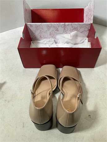 Marc Fisher Women's Daffy Blush color 7.5