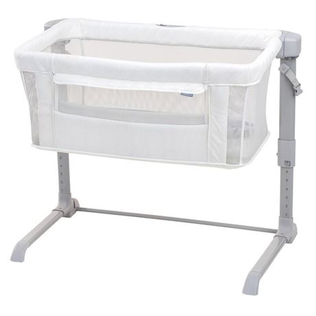 SwaddleMe DreamSecure 2-in-1 Co-Sleeping Bassinet with SwaddleMe Pod -