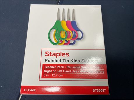 Staples Pointed Tip Kids Scissors 5inRight or Left Sanded 12.7cm