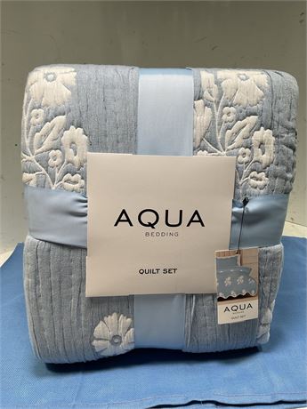 Aqua Floral Scalloped Reversible Quilt Set, King - Exclusive