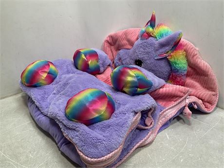 Idea Nuova Heritage Kids Rainbow Faux Fur Figural Unicorn Hooded Sleeping Bag,