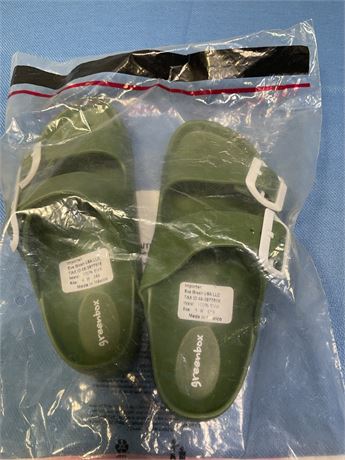 Greenbox slide sandals size 4