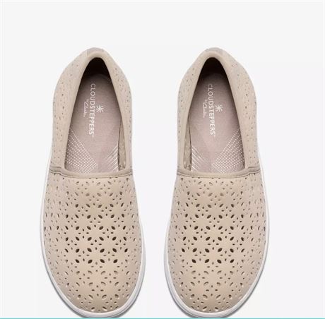 Clark’s Flat Shoe Breeze Lily’s Light Taupe WMNS size 7.5 M