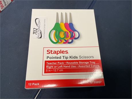 Staples Pointed Tip Kids Scissors 5inRight or Left Sanded 12.7cm